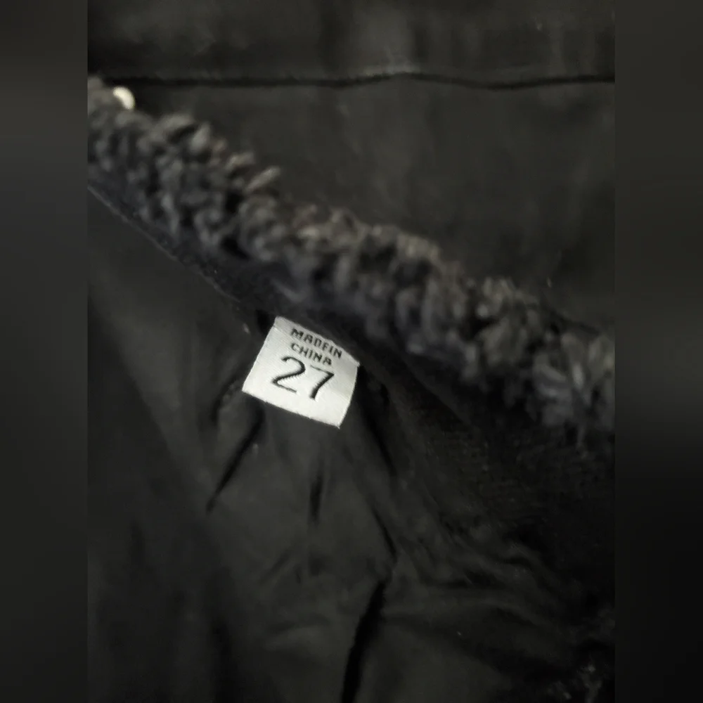Ecru Sunset Flare Crop Jeans in Matte Black Size 27
